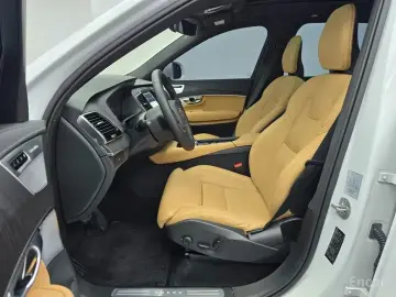 2025 Volvo XC90 с пробегом 12 710 км