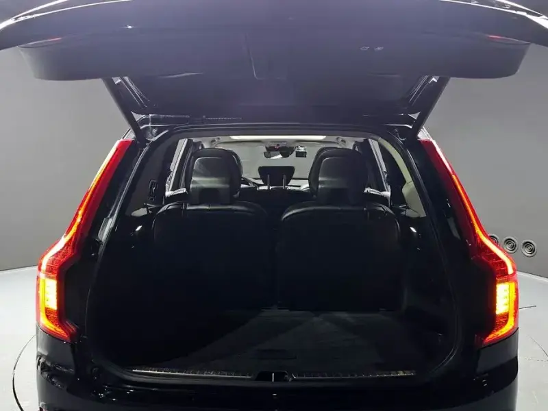 2017 Volvo XC90 с пробегом 115 028 км