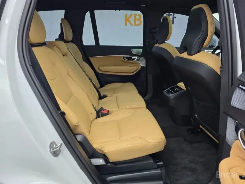 2025 Volvo XC90 с пробегом 12 710 км