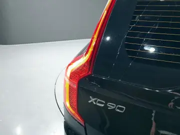 2017 Volvo XC90 с пробегом 115 028 км