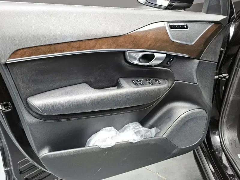 2017 Volvo XC90 с пробегом 115 028 км