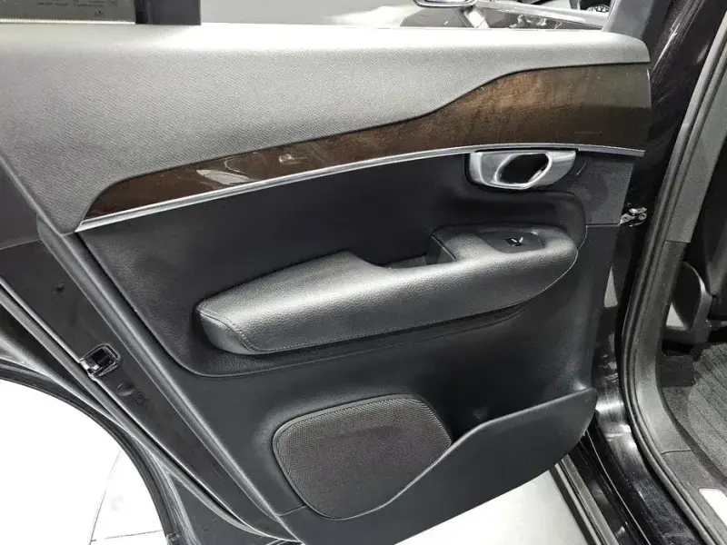 2017 Volvo XC90 с пробегом 115 028 км