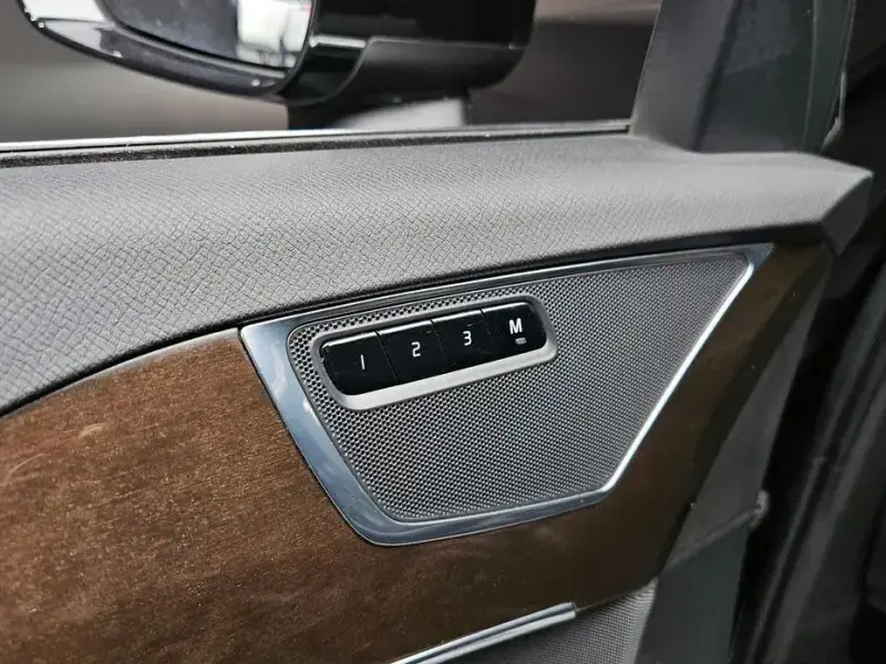 2017 Volvo XC90 с пробегом 115 028 км