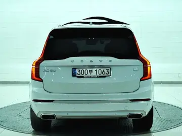 2021 Volvo XC90 с пробегом 46 876 км