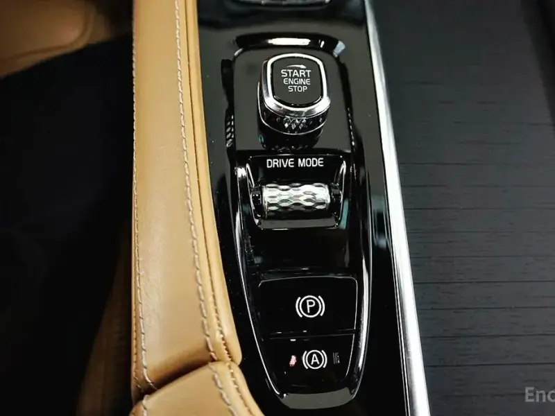 2021 Volvo XC90 с пробегом 46 876 км