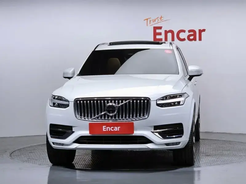 2025 Volvo XC90 с пробегом 10 893 км