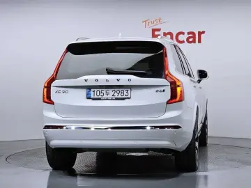 2025 Volvo XC90 с пробегом 10 893 км