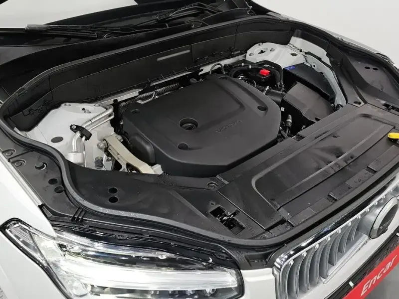 2025 Volvo XC90 с пробегом 10 893 км