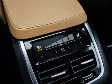 2025 Volvo XC90 с пробегом 10 893 км