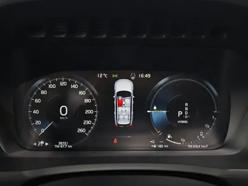 2020 Volvo XC90 с пробегом 39 721 км