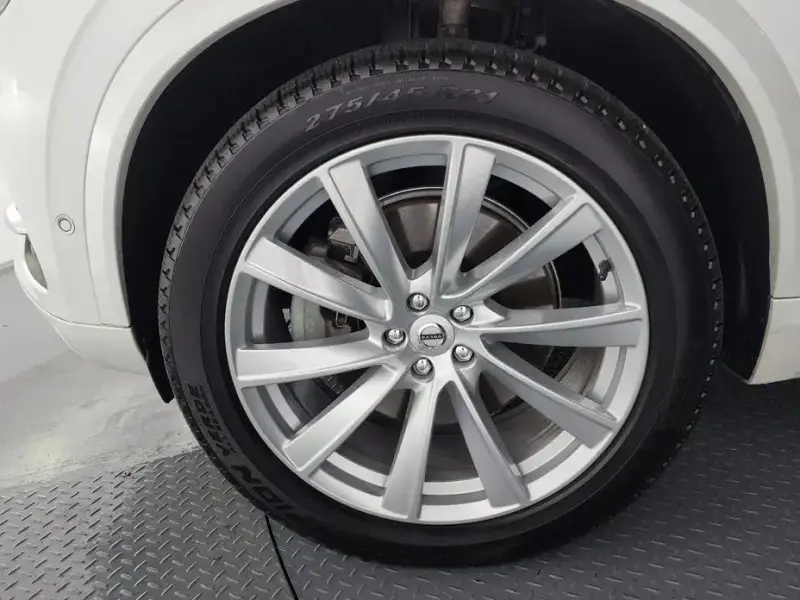 2019 Volvo XC90 с пробегом 72 705 км