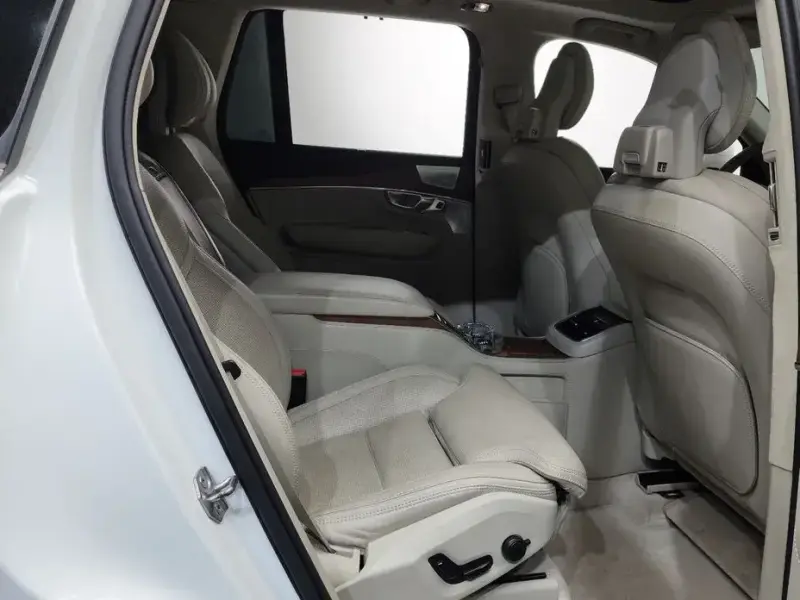 2019 Volvo XC90 с пробегом 72 705 км