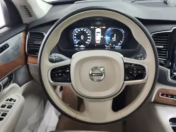 2019 Volvo XC90 с пробегом 72 705 км