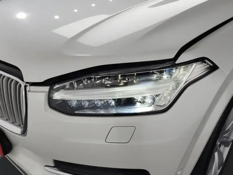 2019 Volvo XC90 с пробегом 72 705 км