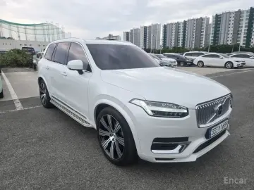 2023 Volvo XC90 с пробегом 22 000 км