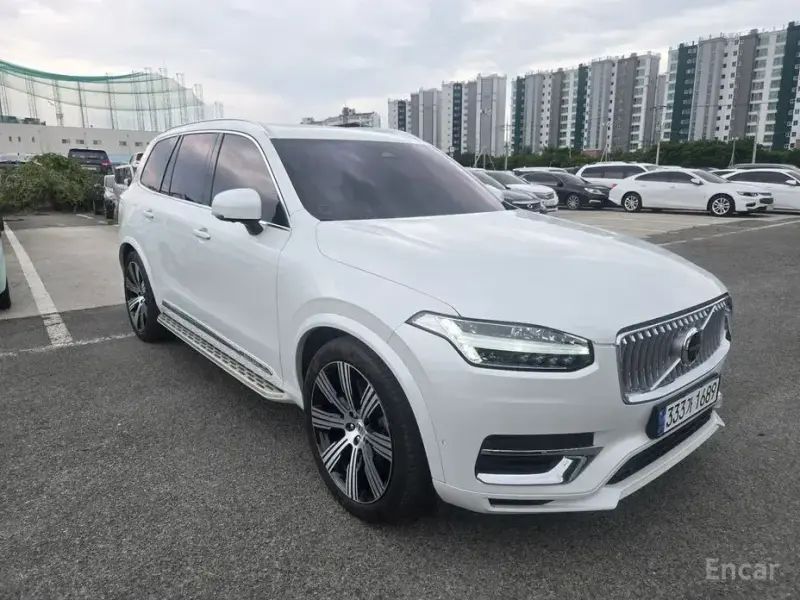 2023 Volvo XC90 с пробегом 22 000 км