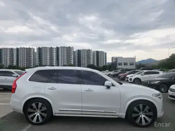 2023 Volvo XC90 с пробегом 22 000 км