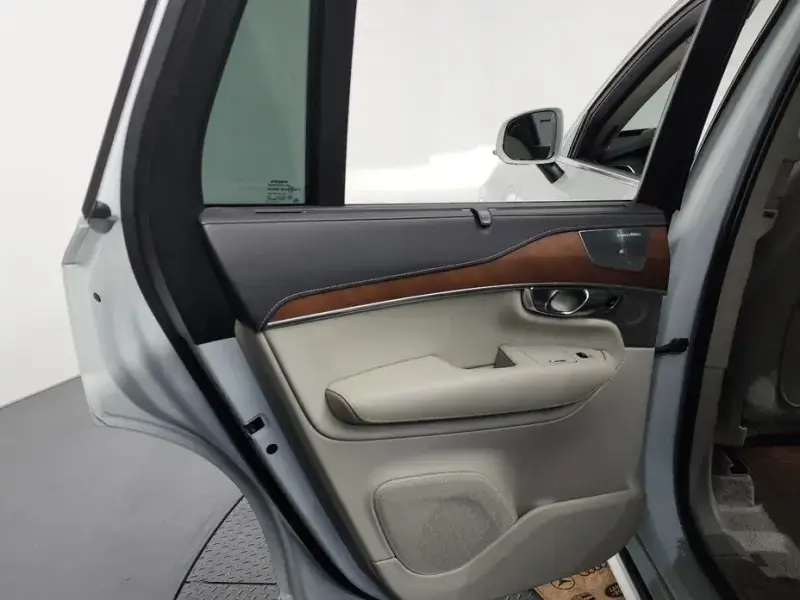 2019 Volvo XC90 с пробегом 72 705 км