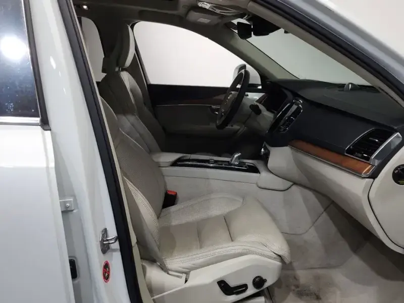 2019 Volvo XC90 с пробегом 72 705 км