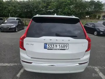 2023 Volvo XC90 с пробегом 22 000 км