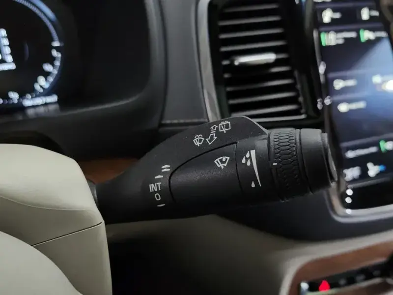 2019 Volvo XC90 с пробегом 72 705 км