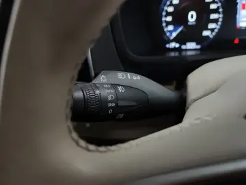 2019 Volvo XC90 с пробегом 72 705 км
