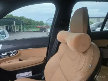 2023 Volvo XC90 с пробегом 22 000 км