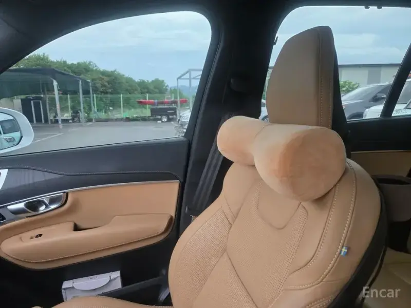 2023 Volvo XC90 с пробегом 22 000 км