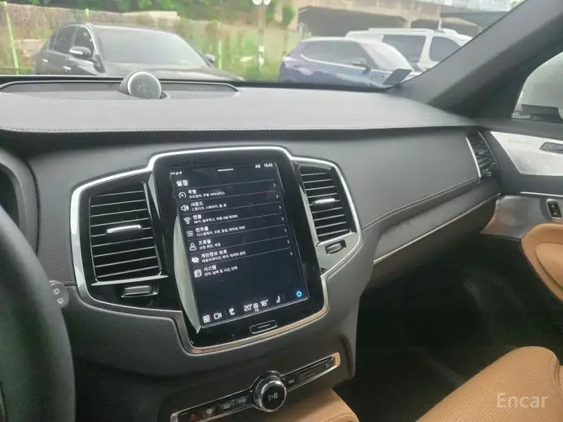 2023 Volvo XC90 с пробегом 22 000 км