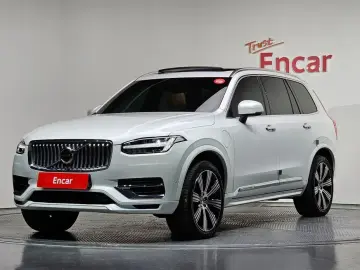 2022 Volvo XC90 с пробегом 30 027 км