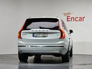 2022 Volvo XC90 с пробегом 30 027 км
