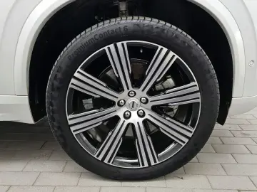 2022 Volvo XC90 с пробегом 30 027 км