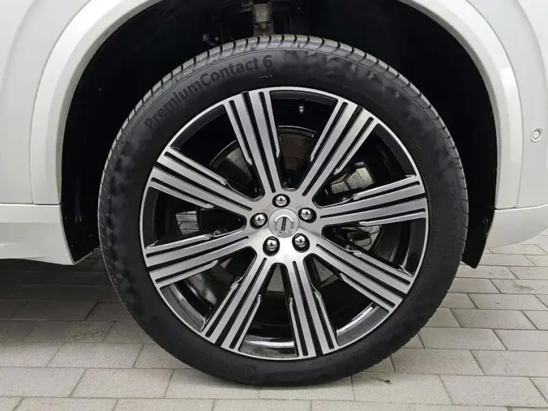 2022 Volvo XC90 с пробегом 30 027 км