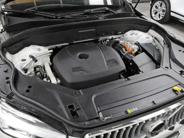 2022 Volvo XC90 с пробегом 30 027 км