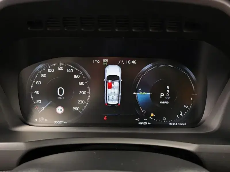 2022 Volvo XC90 с пробегом 30 027 км