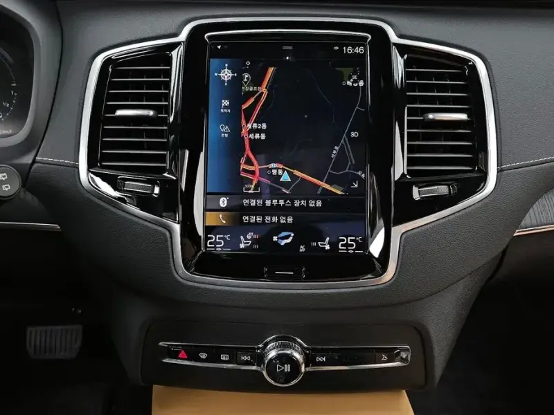 2022 Volvo XC90 с пробегом 30 027 км