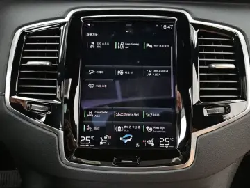 2022 Volvo XC90 с пробегом 30 027 км