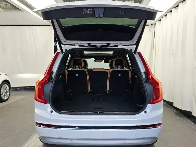 2022 Volvo XC90 с пробегом 30 027 км