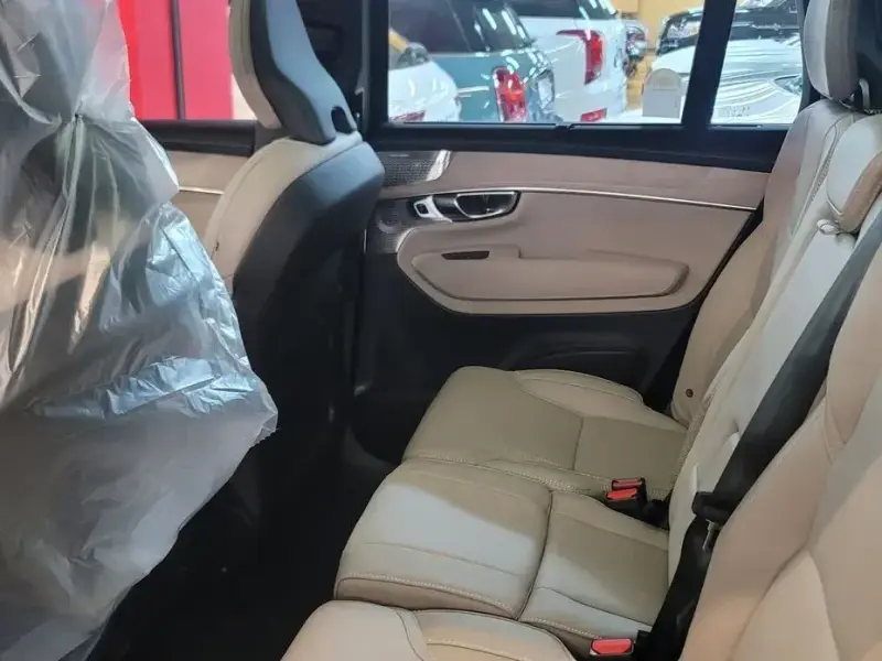 2026 Volvo XC90 с пробегом 12 км