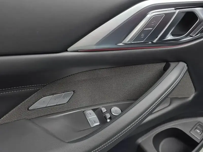 2022 BMW M4 с пробегом 4 127 км