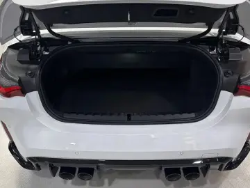 2023 BMW M4 с пробегом 12 865 км