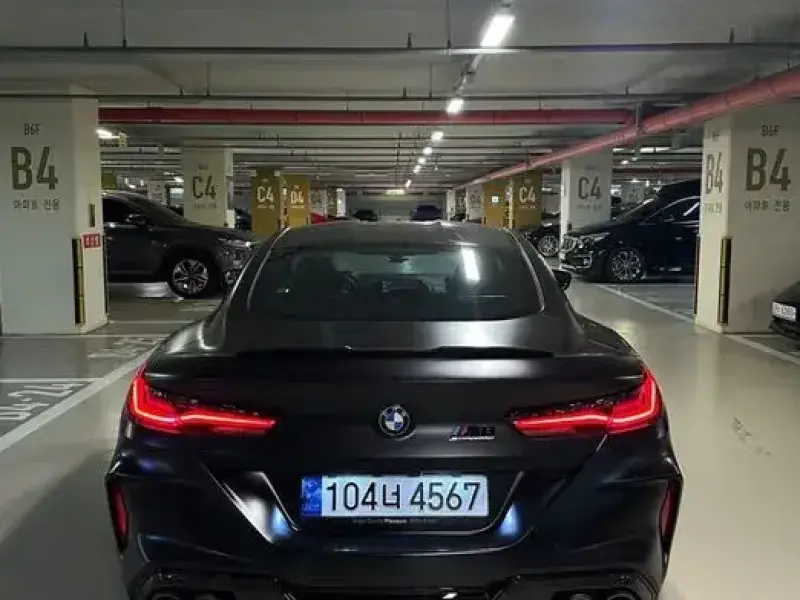 2020 BMW M8 с пробегом 14 000 км