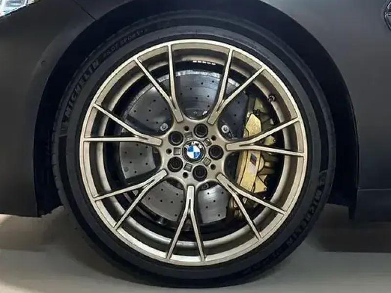 2020 BMW M8 с пробегом 14 000 км
