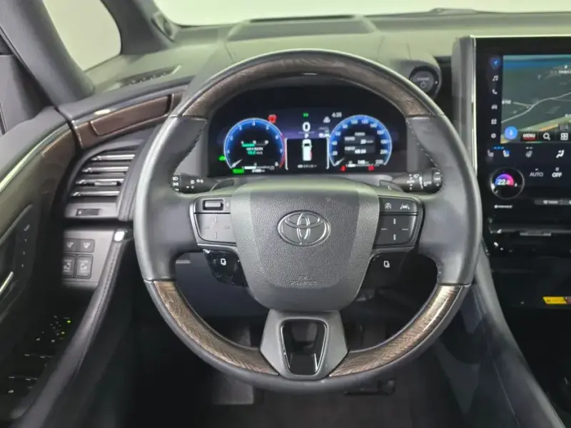 2024 Toyota Alphard с пробегом 21 006 км
