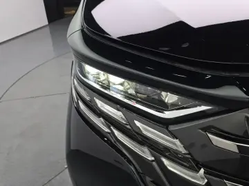 2024 Toyota Alphard с пробегом 21 006 км
