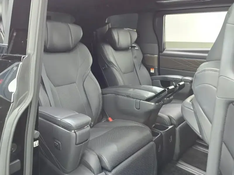 2024 Toyota Alphard с пробегом 21 006 км