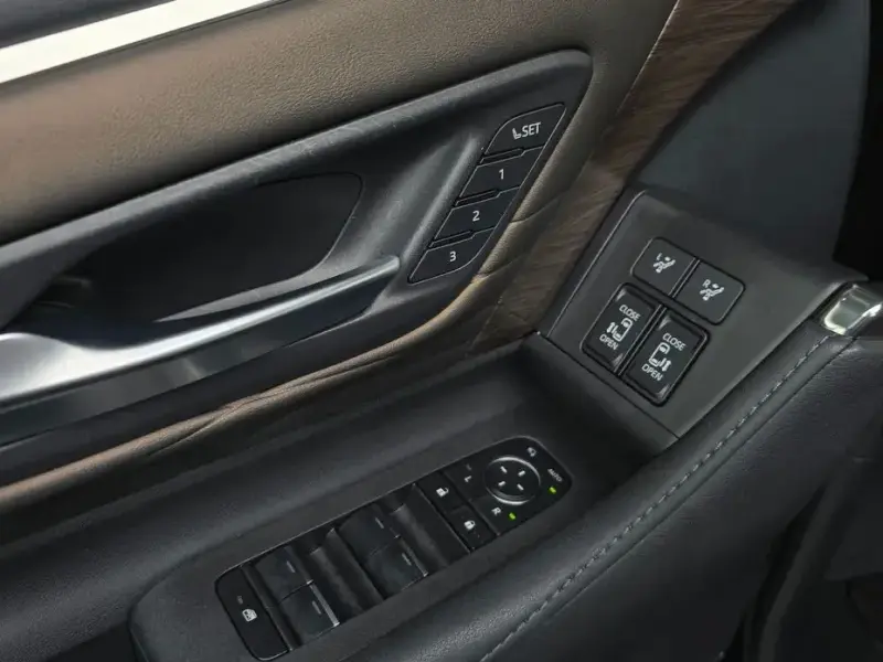 2024 Toyota Alphard с пробегом 21 006 км