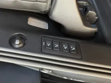 2024 Toyota Alphard с пробегом 12 641 км