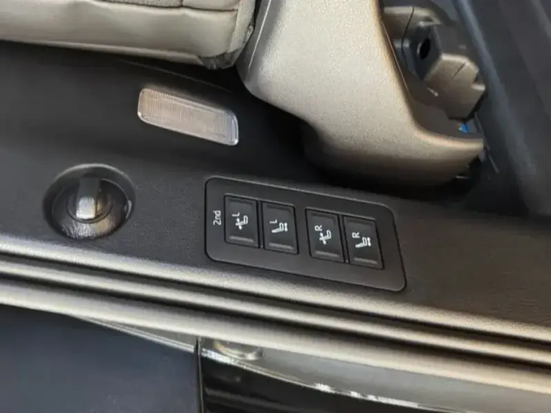 2024 Toyota Alphard с пробегом 12 641 км