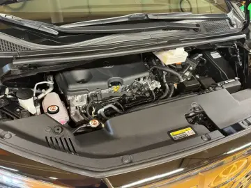 2024 Toyota Alphard с пробегом 12 641 км